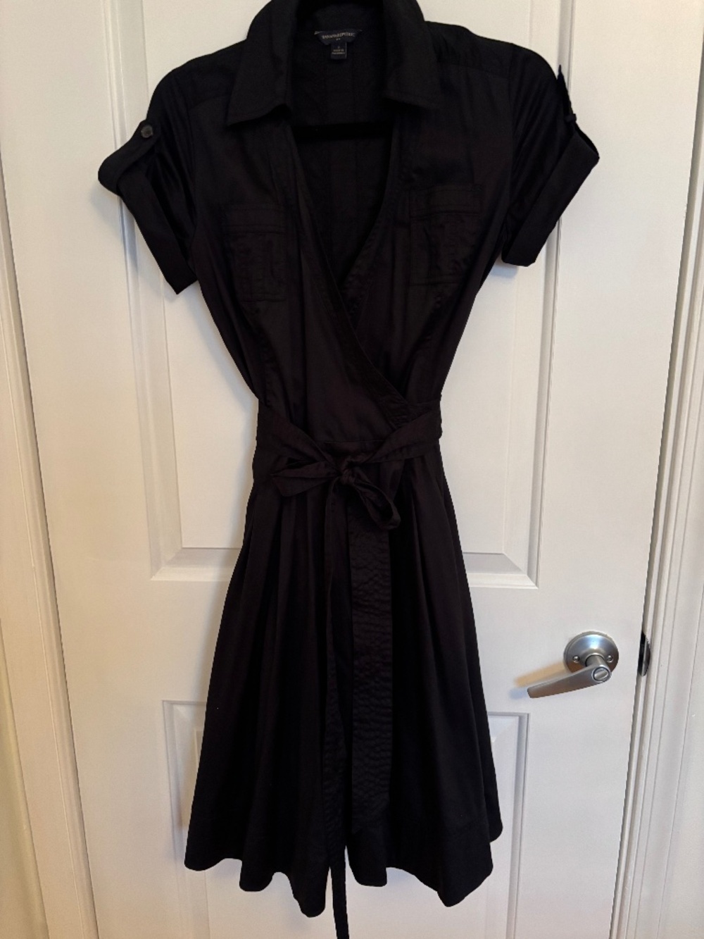 Banana Republic wrap midi dress black size 2